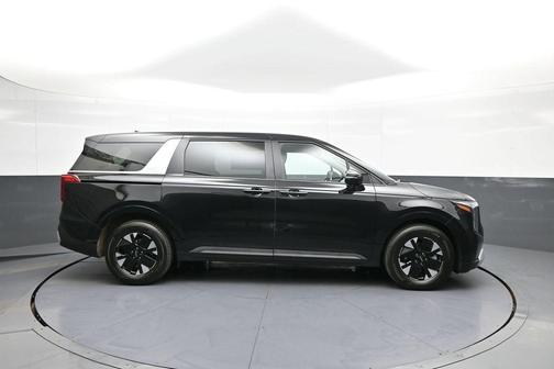 Aurora Black Pearl 2026 Kia Carnival Hybrid LXS