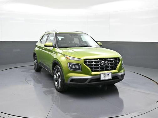 2023 Hyundai VENUE SEL