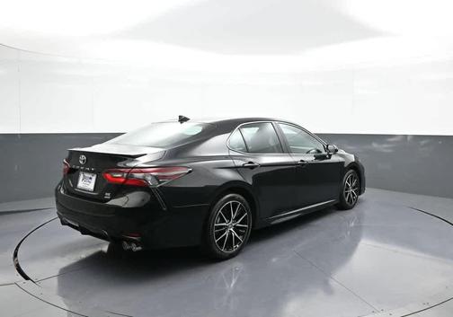 Midnight Black Metallic 2024 Toyota Camry SE