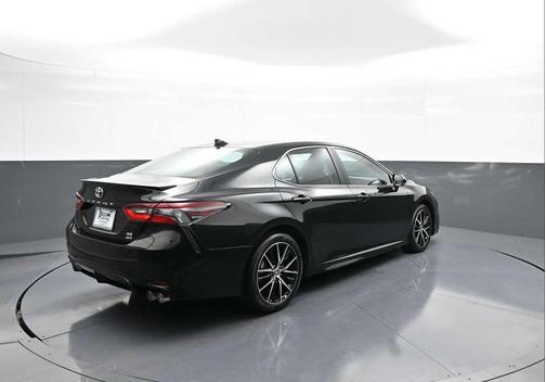 Midnight Black Metallic 2024 Toyota Camry SE