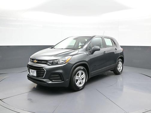 Nightfall Gray Metallic 2019 Chevrolet Trax LS