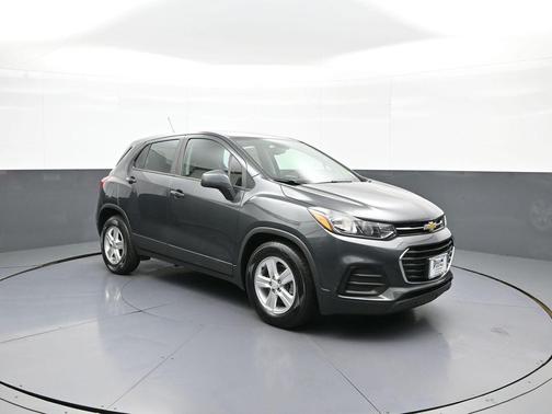 Nightfall Gray Metallic 2019 Chevrolet Trax LS