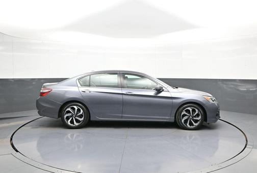 Modern Steel Metallic 2017 Honda Accord EX-L