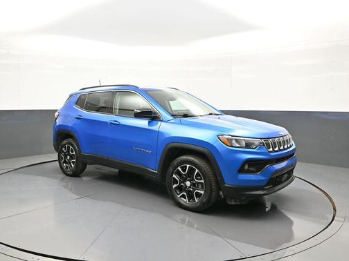 Laser Blue Pearlcoat 2022 Jeep Compass Latitude