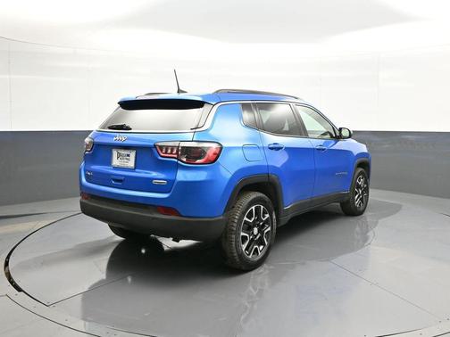 Laser Blue Pearlcoat 2022 Jeep Compass Latitude