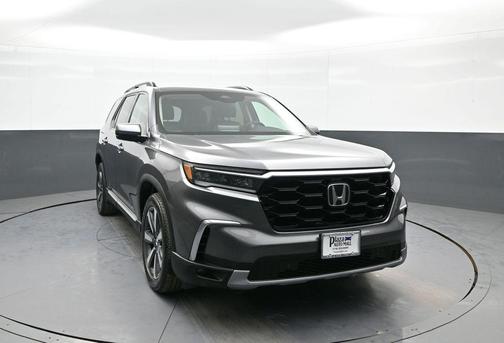 2023 Honda Pilot Touring 8-Passenger