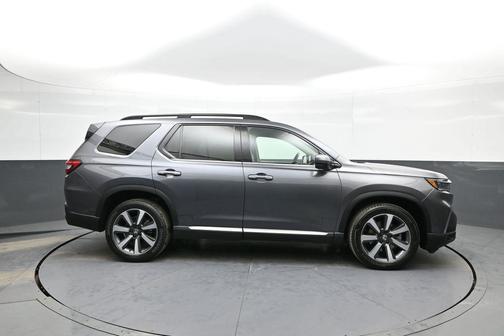 2023 Honda Pilot Touring 8-Passenger