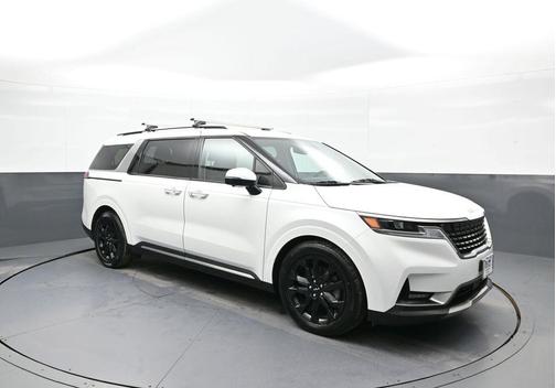 2024 Kia Carnival SX