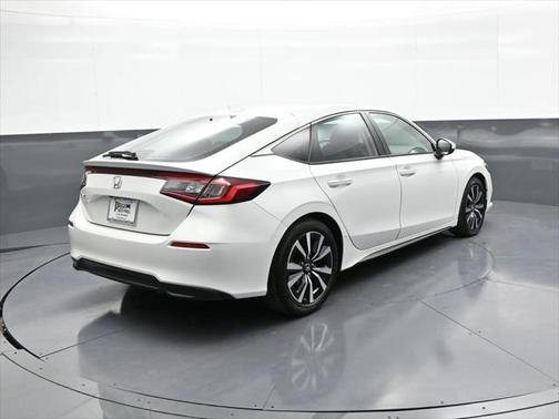 2022 Honda Civic EX-L
