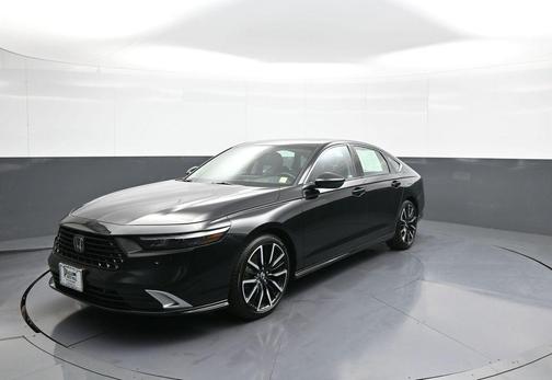 Crystal Black Pearl 2025 Honda Accord Hybrid Touring