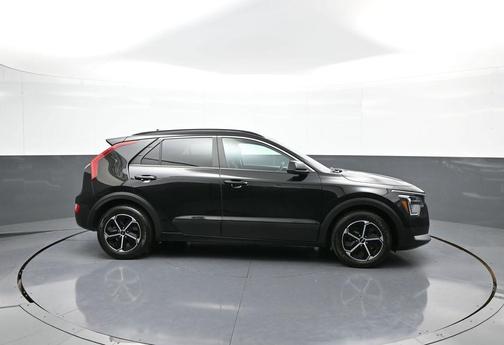 2024 Kia Niro LX