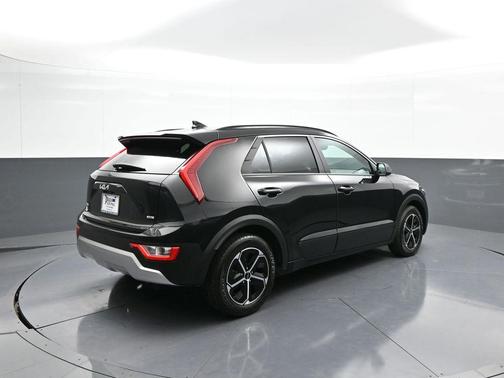 2024 Kia Niro LX