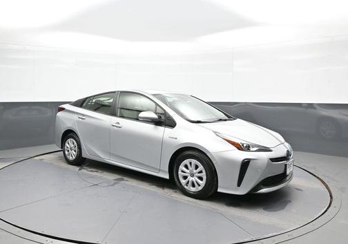 2022 Toyota Prius LE