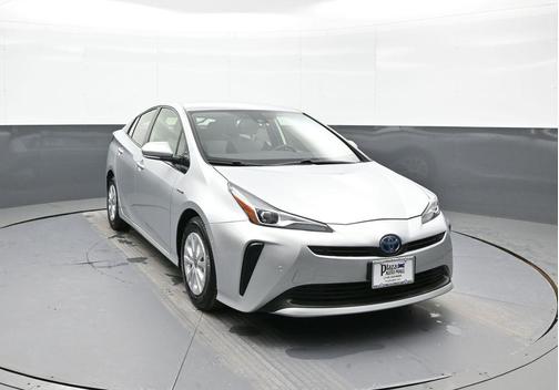 2022 Toyota Prius LE