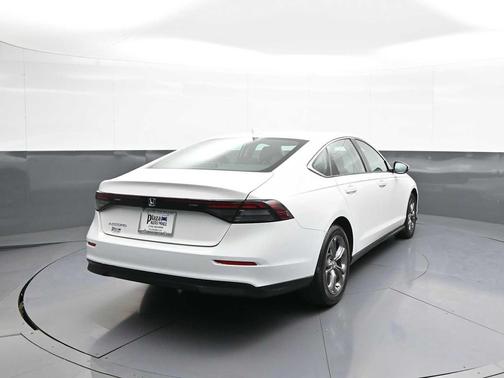 Platinum White Pearl 2024 Honda Accord EX