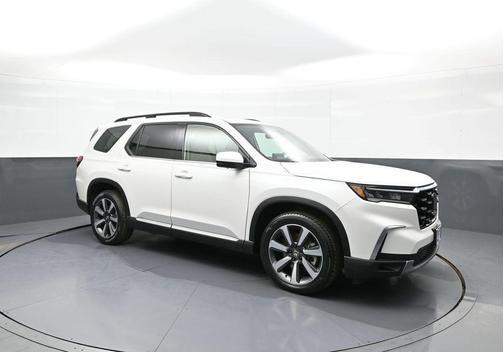 Platinum White Pearl 2023 Honda Pilot AWD Elite