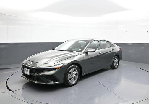 Amazon Gray 2025 Hyundai ELANTRA SE