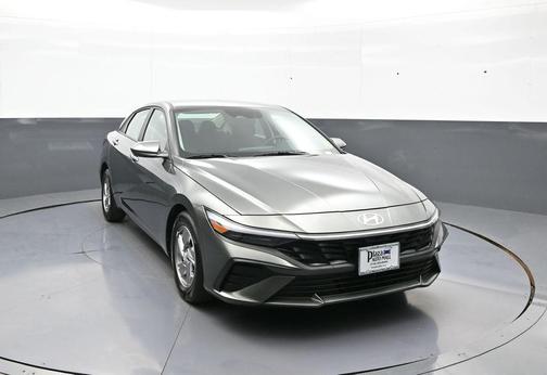 Amazon Gray 2025 Hyundai ELANTRA SE