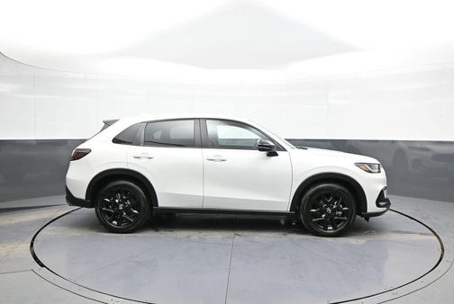 2025 Honda HR-V 2WD Sport