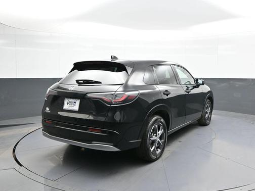 Crystal Black Pearl 2023 Honda HR-V EX-L