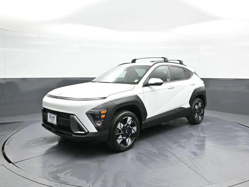 Atlas White 2024 Hyundai KONA SEL