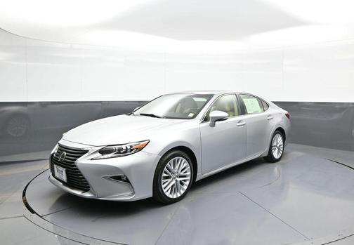 Silver Lining Metallic 2016 Lexus ES 350 Base