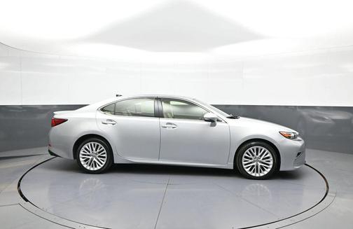 Silver Lining Metallic 2016 Lexus ES 350 Base