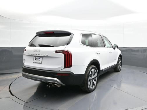 Glacial White Pearl 2022 Kia Telluride EX