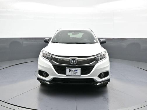 Platinum White Pearl 2022 Honda HR-V AWD Sport