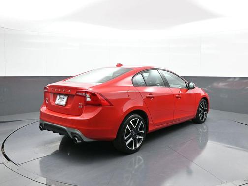 2017 Volvo S60 T5 Dynamic