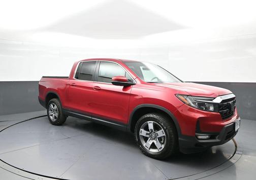 Radiant Red Metallic II 2025 Honda Ridgeline RTL