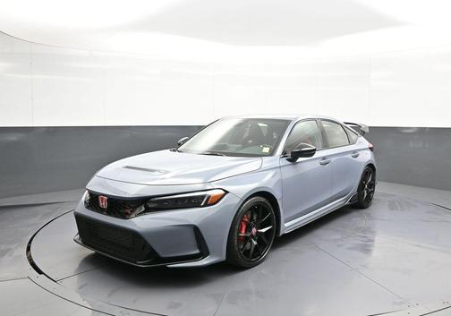 Sonic Gray Pearl 2025 Honda Civic Type R