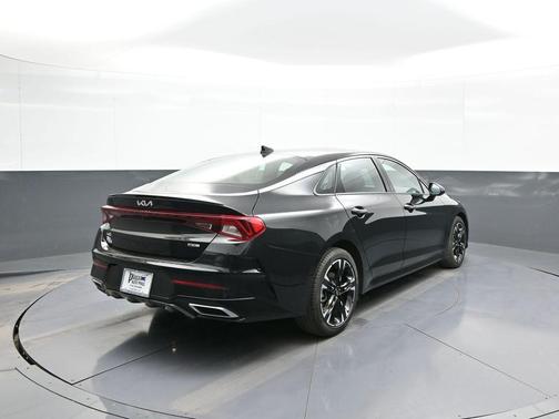Ebony Black 2024 Kia K5 GT-Line