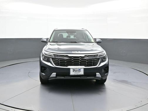 Gravity Gray 2024 Kia Seltos S
