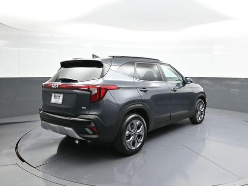 Gravity Gray 2024 Kia Seltos S