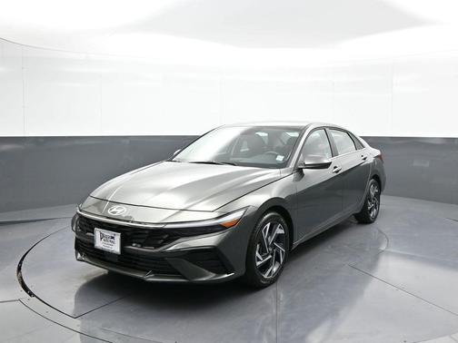 2025 Hyundai ELANTRA SEL