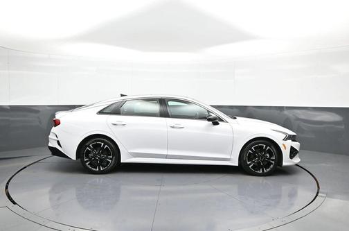 Glacial White Pearl 2024 Kia K5 GT-Line