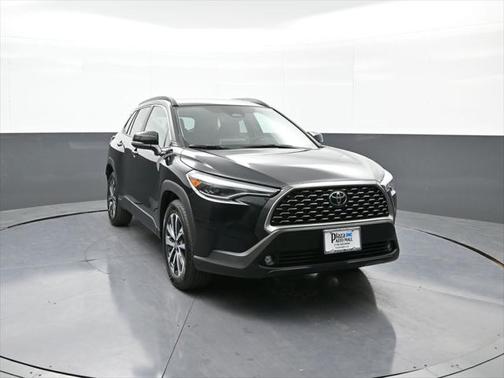 2025 Toyota Corolla Cross XLE