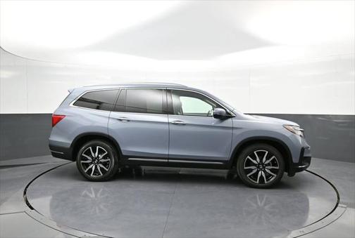 2022 Honda Pilot Touring 8-Passenger