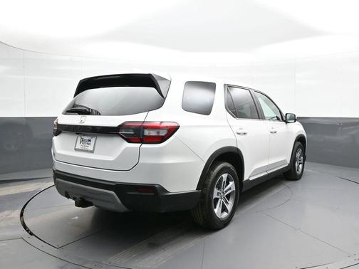 2023 Honda Pilot AWD EX-L 8 Passenger