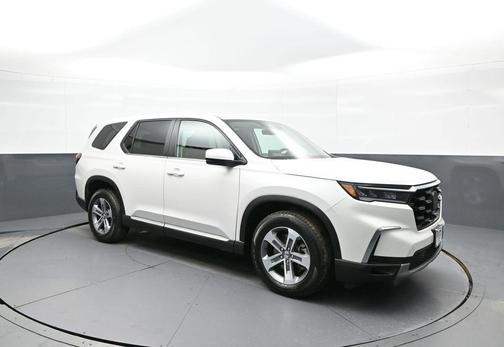 2023 Honda Pilot AWD EX-L 8 Passenger
