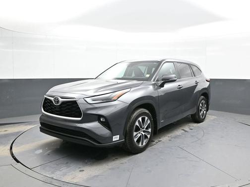 2025 Toyota Highlander Hybrid XLE