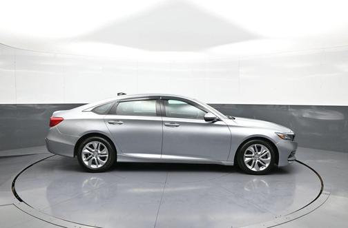 Lunar Silver Metallic 2018 Honda Accord LX