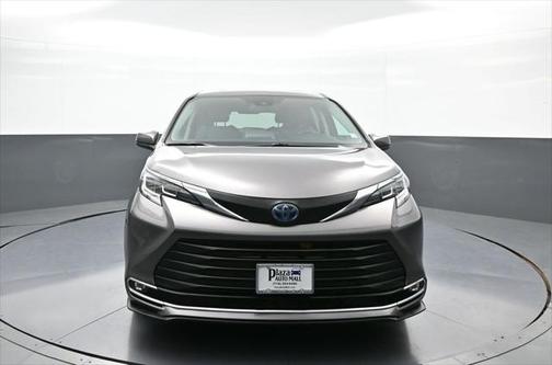 2023 Toyota Sienna XLE 7 Passenger