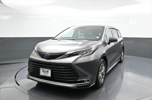 2023 Toyota Sienna XLE 7 Passenger