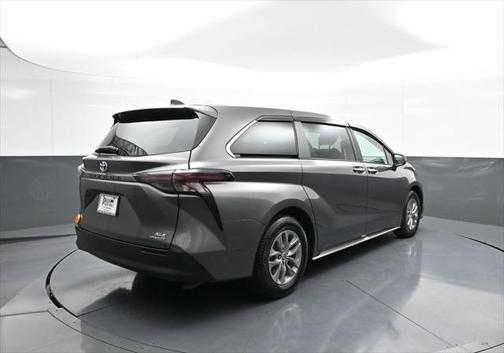 2023 Toyota Sienna XLE 7 Passenger