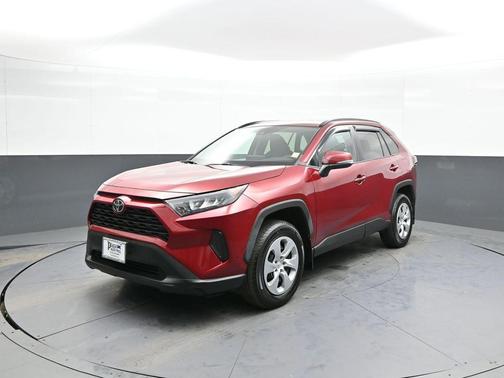 2020 Toyota RAV4 LE