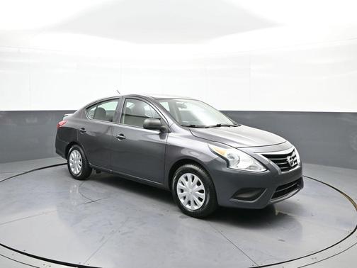 2015 Nissan Versa 1.6 S+