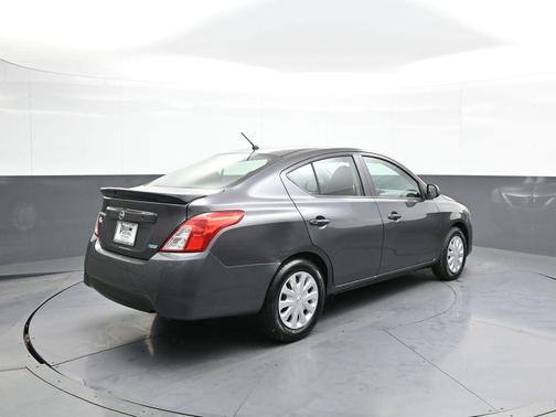 2015 Nissan Versa 1.6 S+