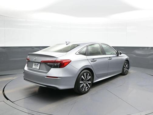 Lunar Silver Metallic 2022 Honda Civic EX